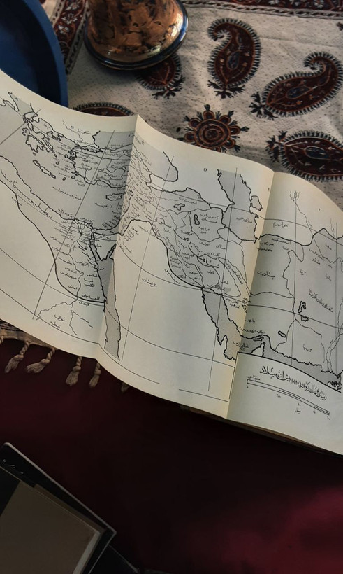 آئین شهریاری در شرق با فرمان